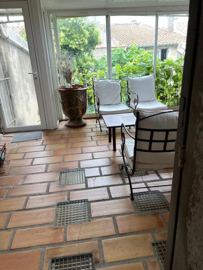La Maison Sur La Place Aigues-Mortes Eksteriør bilde